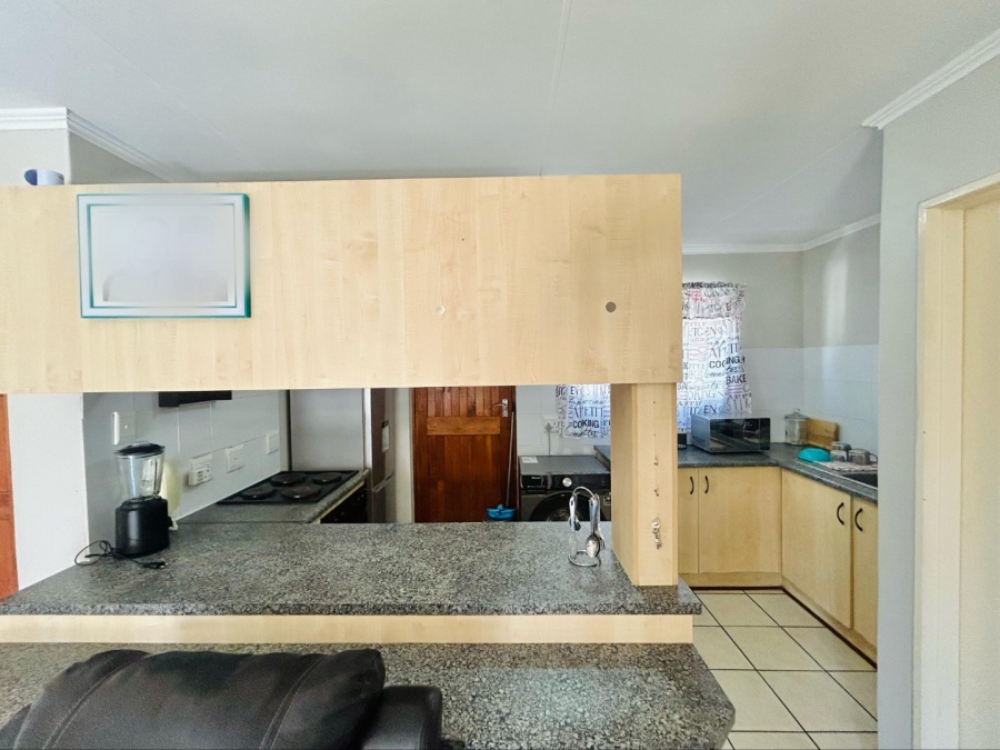 2 Bedroom Property for Sale in Langenhovenpark Free State